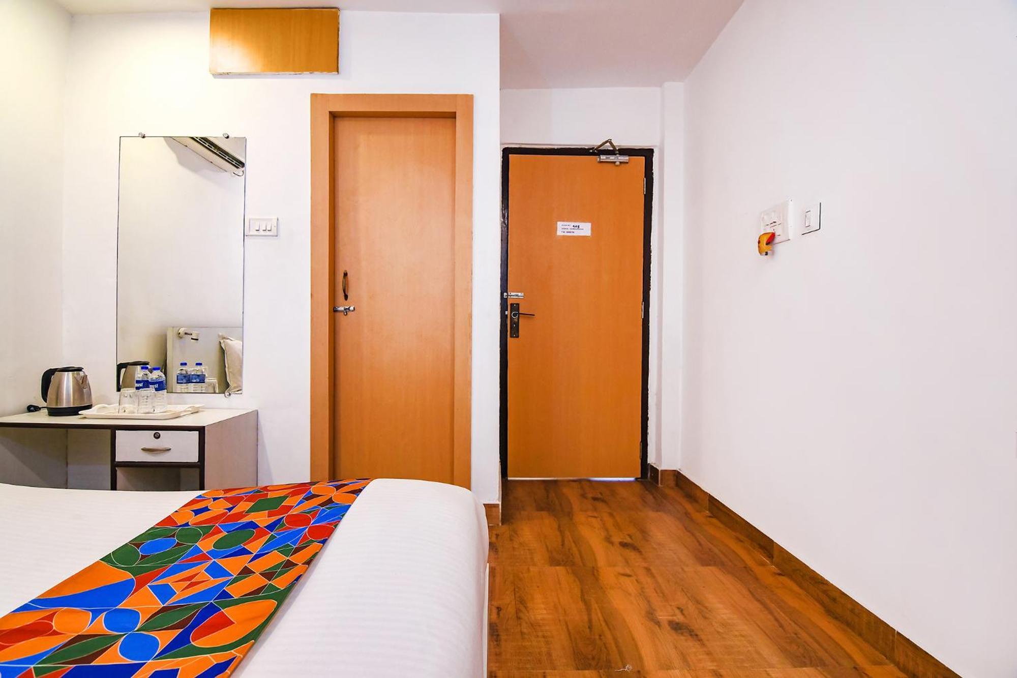 Fabhotel Globe Express - Nr Ruby Hospital Колката Екстер'єр фото